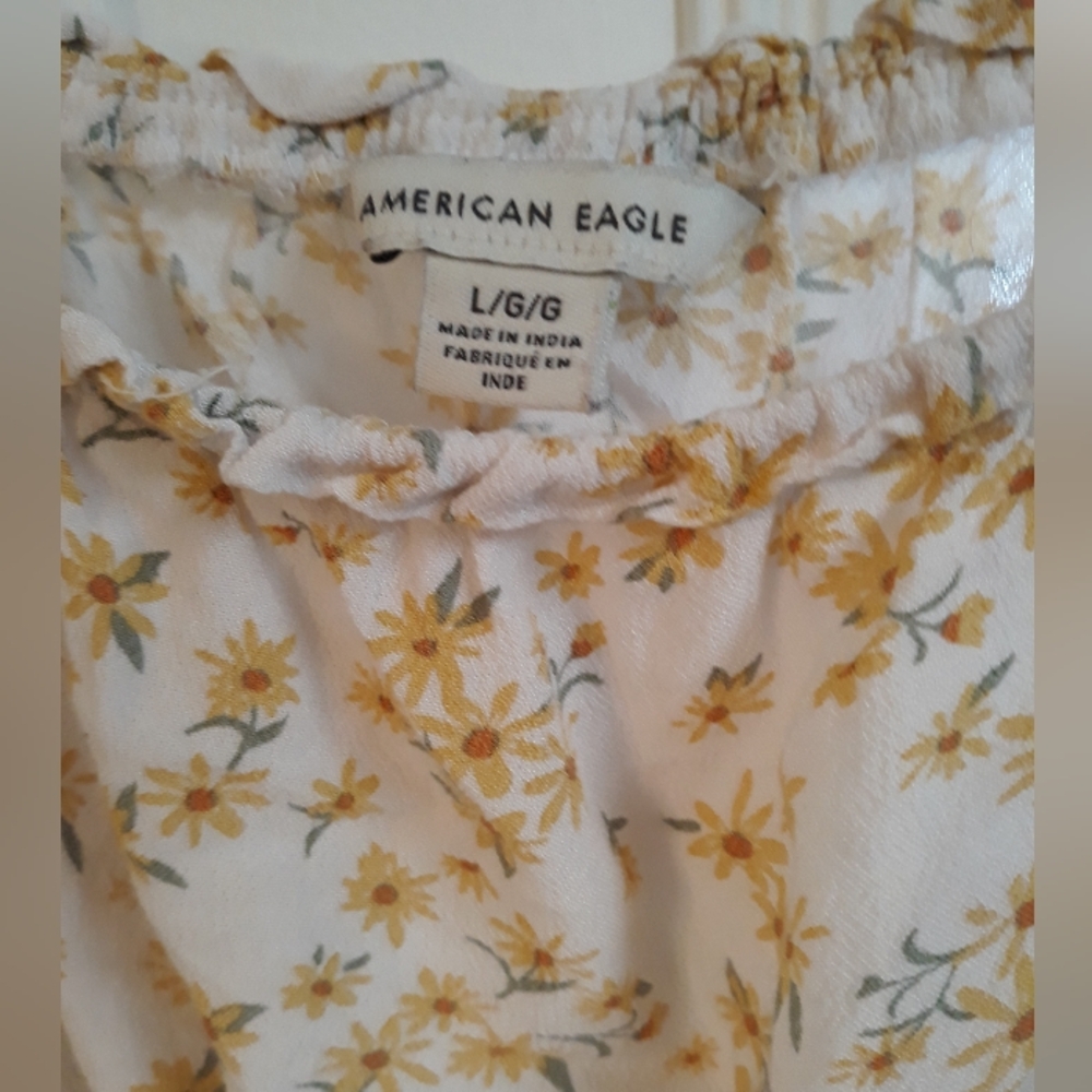 American Eagle Ruffle Edge Floral Crop T Camisole Top Tee Sz L Junior Pre-Loved - Picture 4 of 7